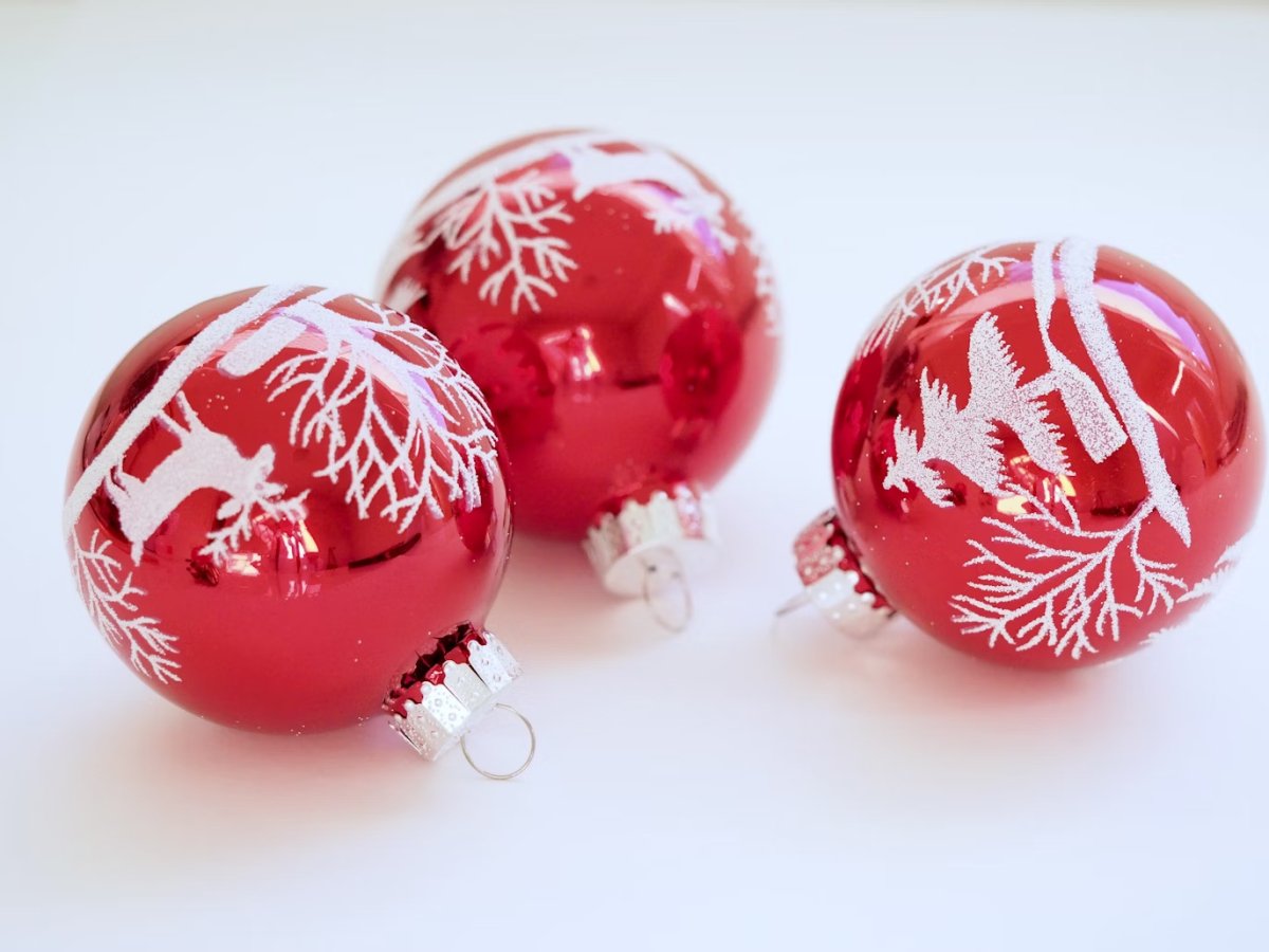 A Comprehensive Review of Red and White Christmas Ornaments - Michelle's aDOORable Creations