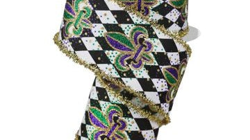 Mardi Gras Season: Jazz Up Your Home with Wooden Fleur-de-Lis Signs - Michelle's aDOORable Creations