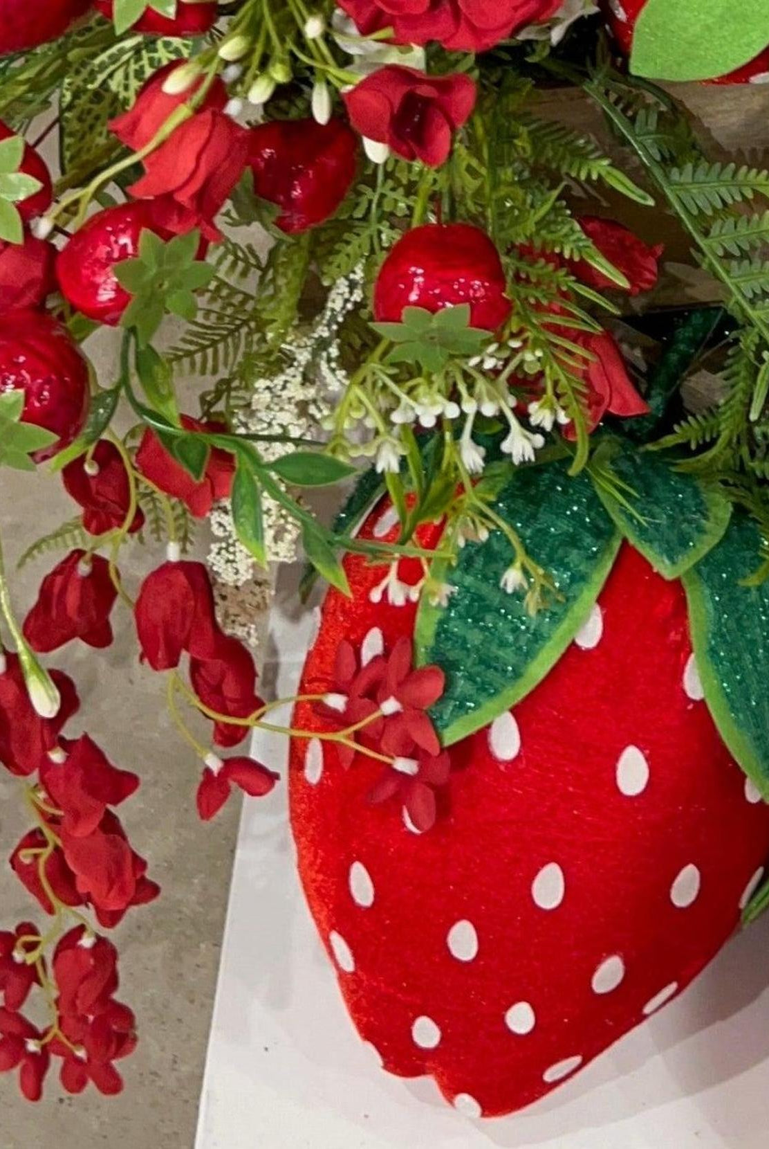 11in Plush Strawberry Accent