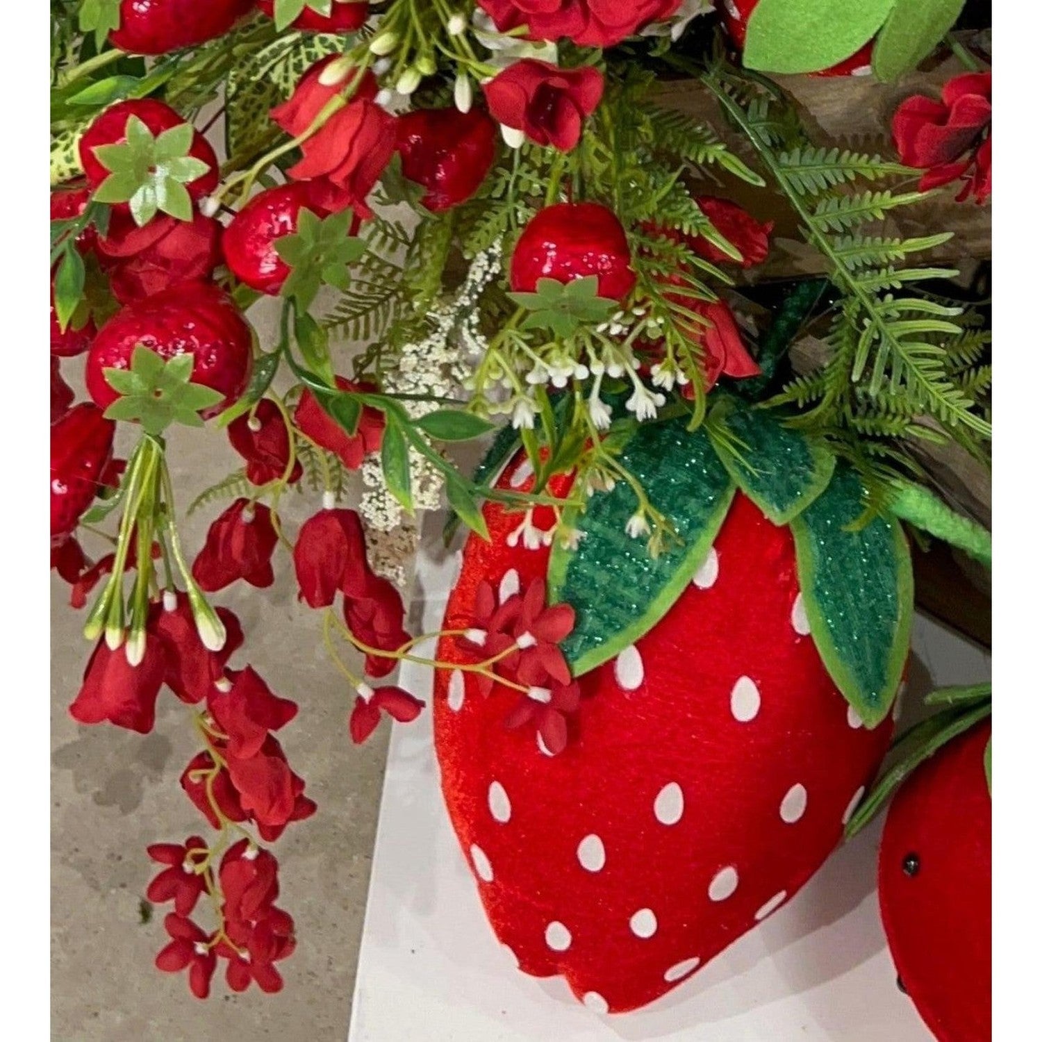 11in Plush Strawberry Accent