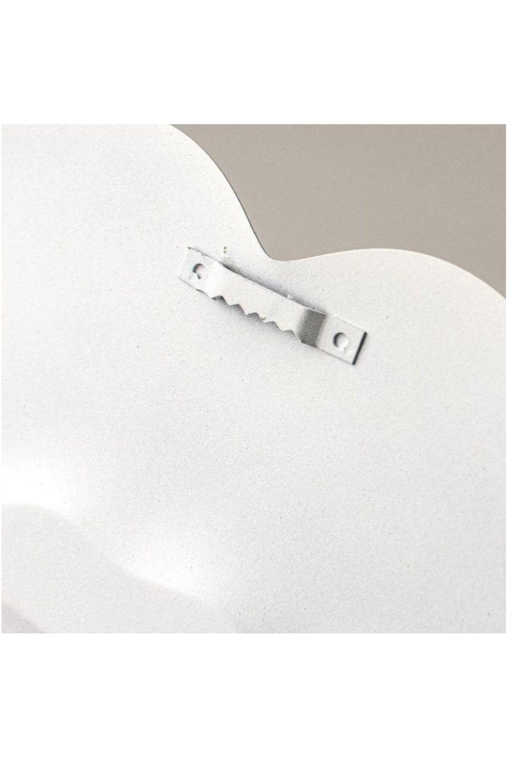 12" Metal Embossed Hanger: Vampire Lips Red