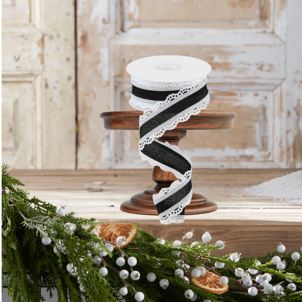 Shop For 1.5" Scalloped Edge Ribbon: Black/White (10 Yard)