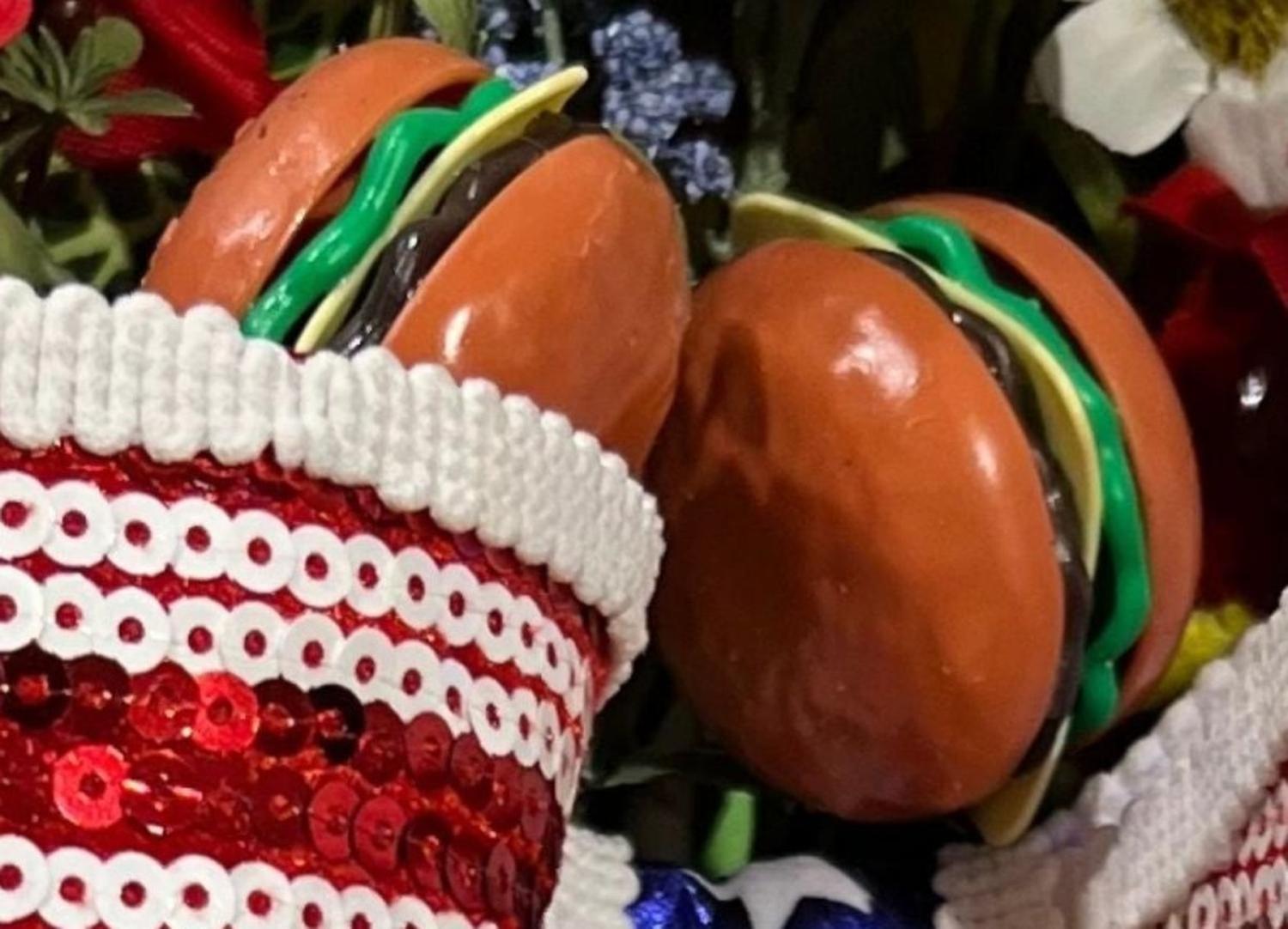 16in Mini Burger Pick