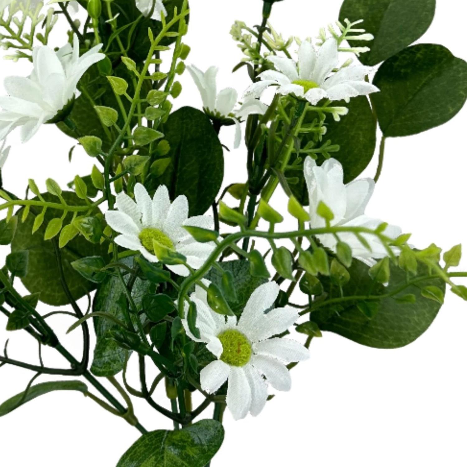 Shop For 18" Daisy Filler Pick: White