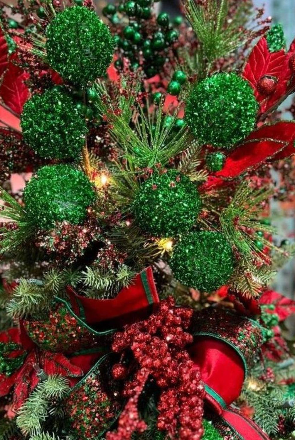 18" Green Tinsel Ball Pick