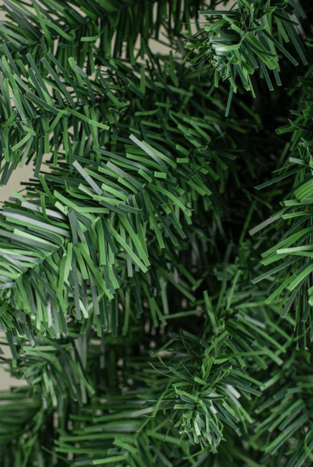 24" Pine Teardrop Swag, 55 Tips: Two-Tone Green