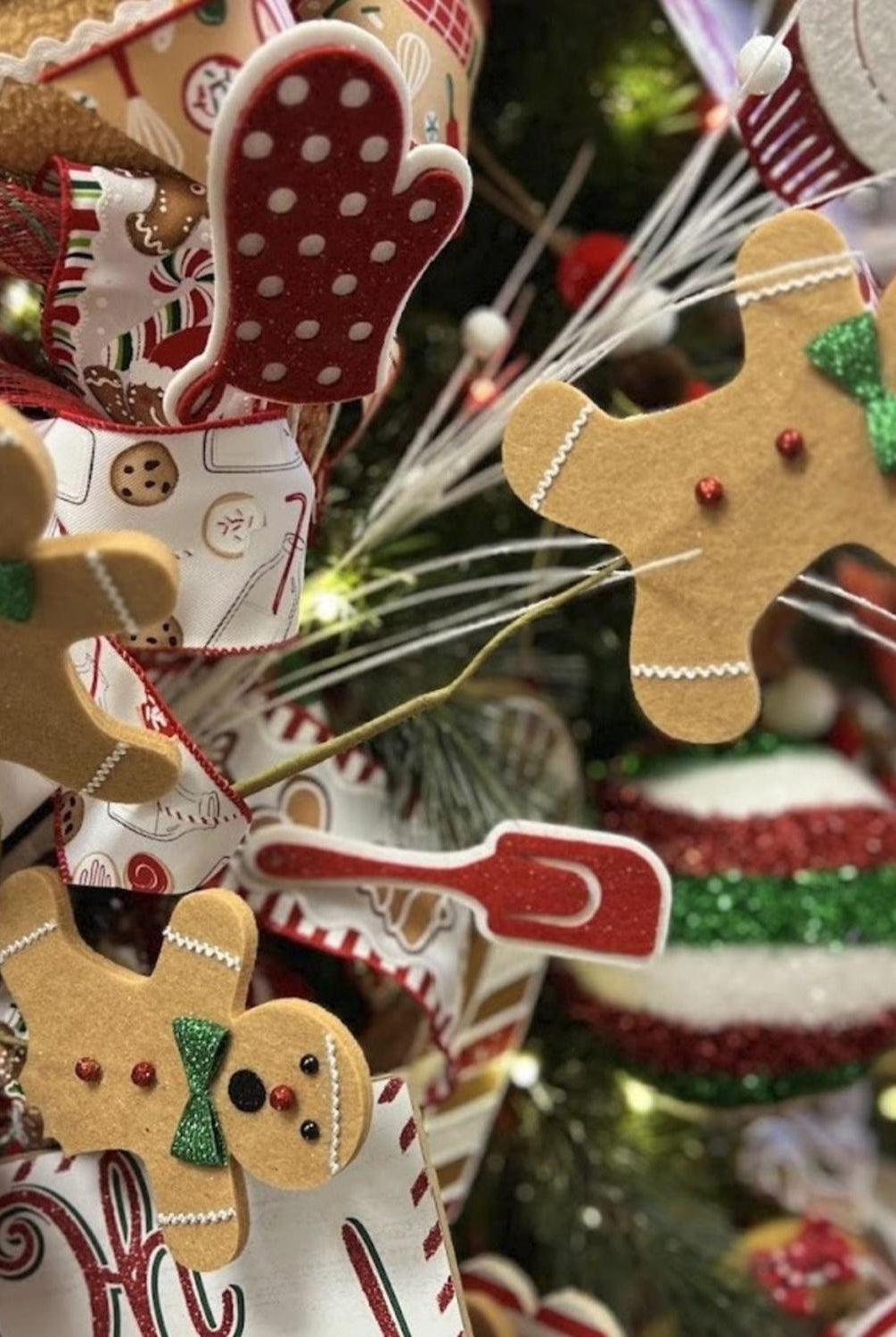 30" Bitten Gingerbread Men Pick