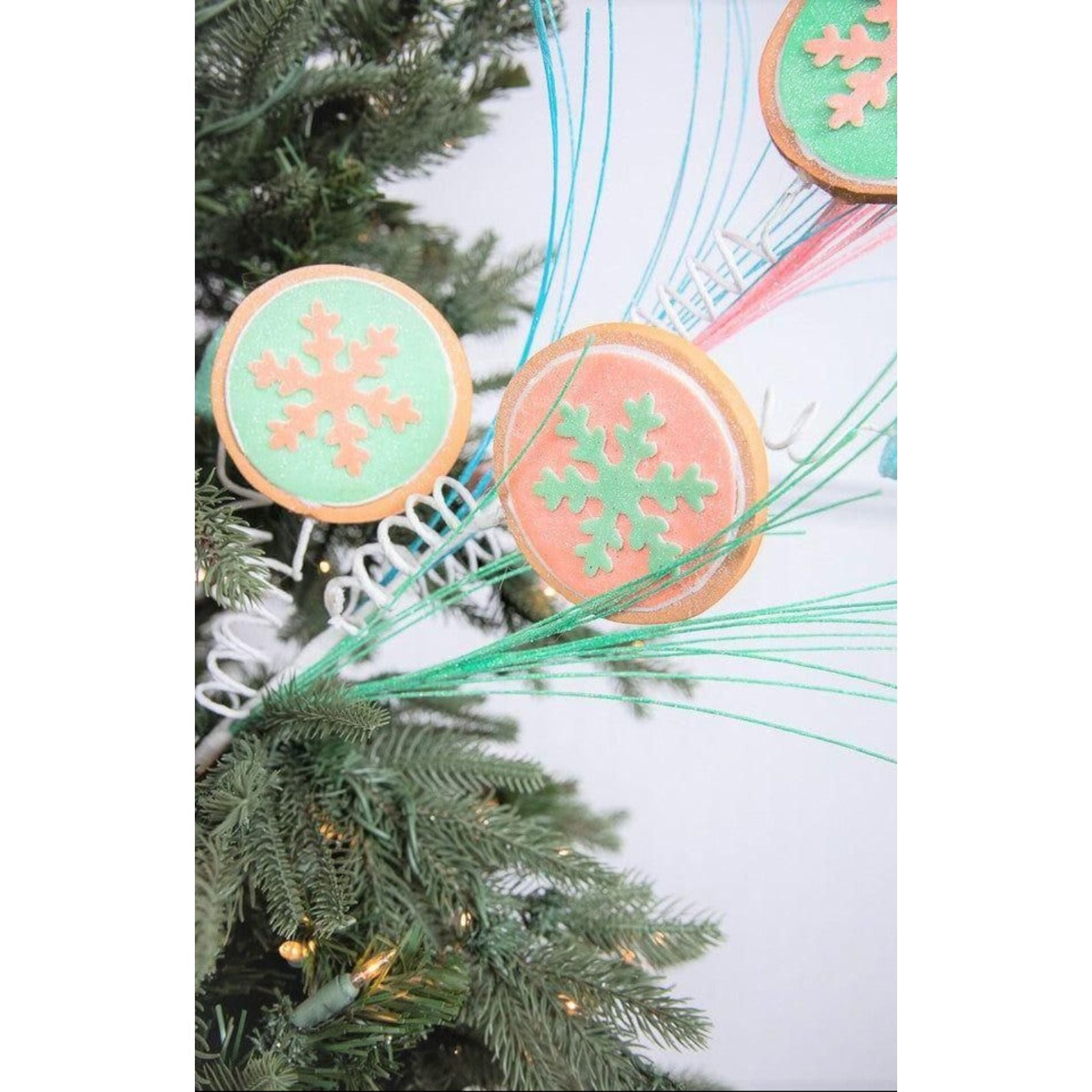 Shop For 30” Snowflake Cookie Gumdrop Spray