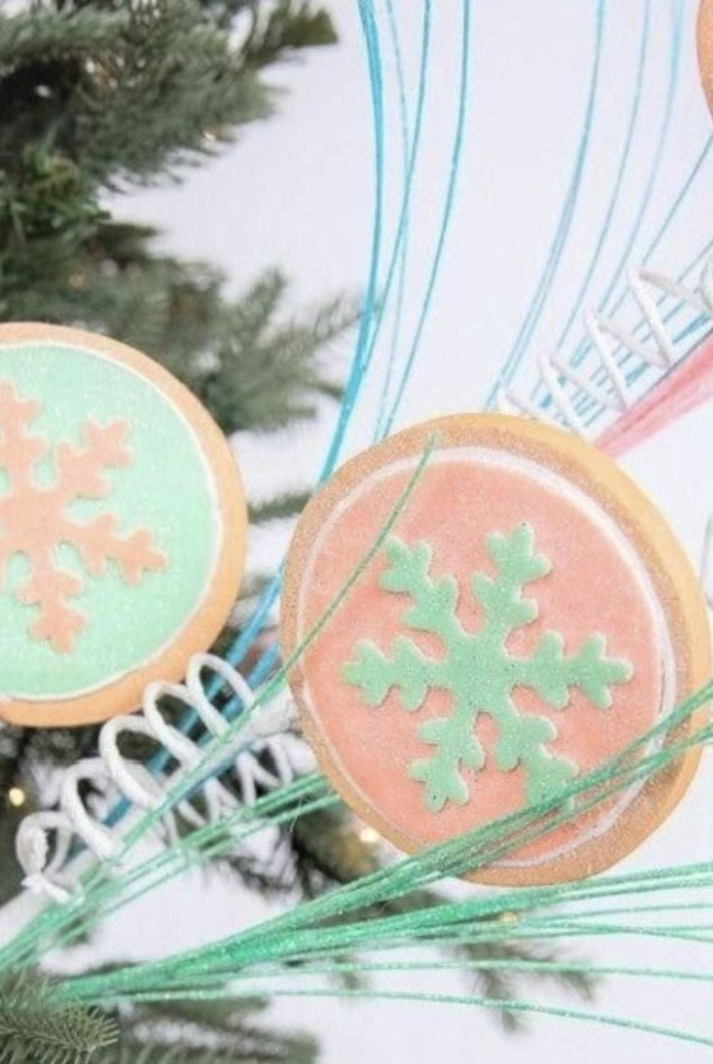 30” Snowflake Cookie Gumdrop Spray