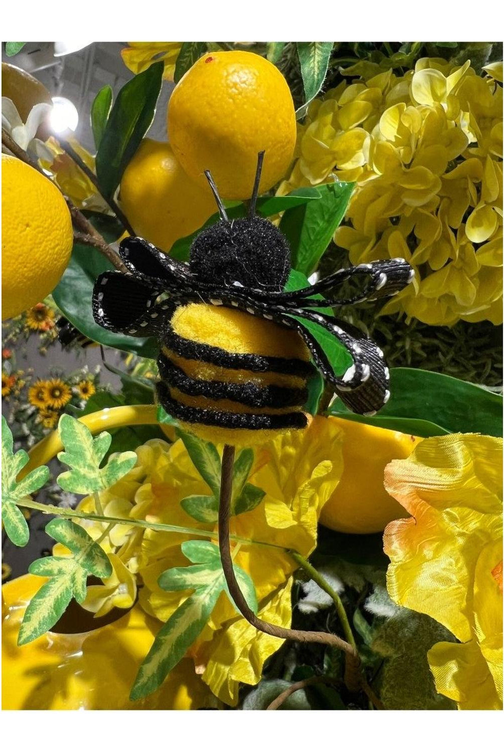 30" Spring Wildflower Bee Pick