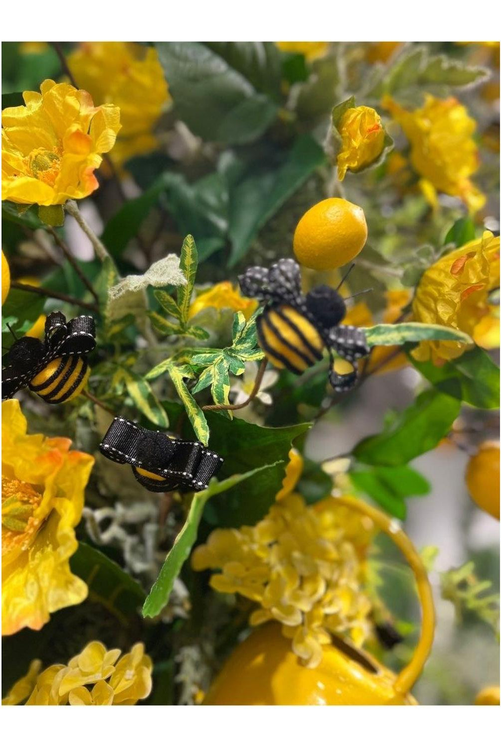 30" Spring Wildflower Bee Pick
