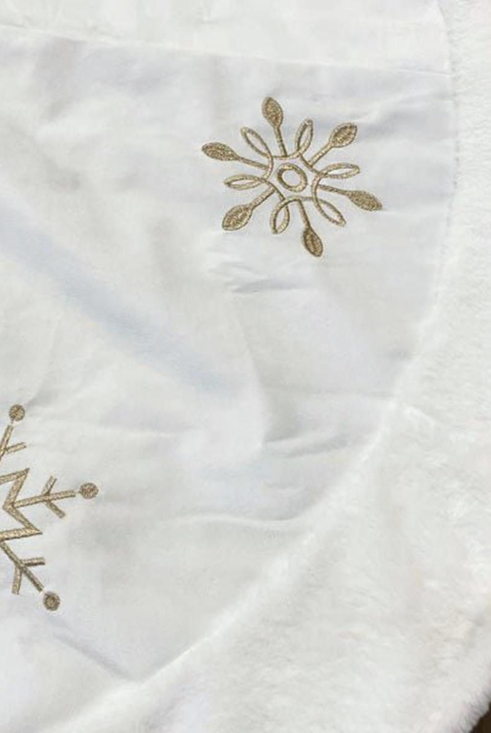 48" Ivory Snowflake Embroidered Tree Skirt with Faux Fur Trim