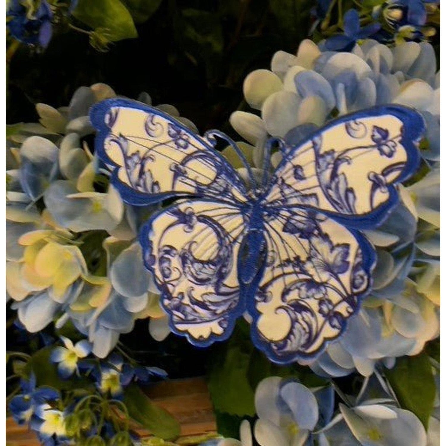 6" Acanthus Scroll Chinoiserie Butterfly Clip