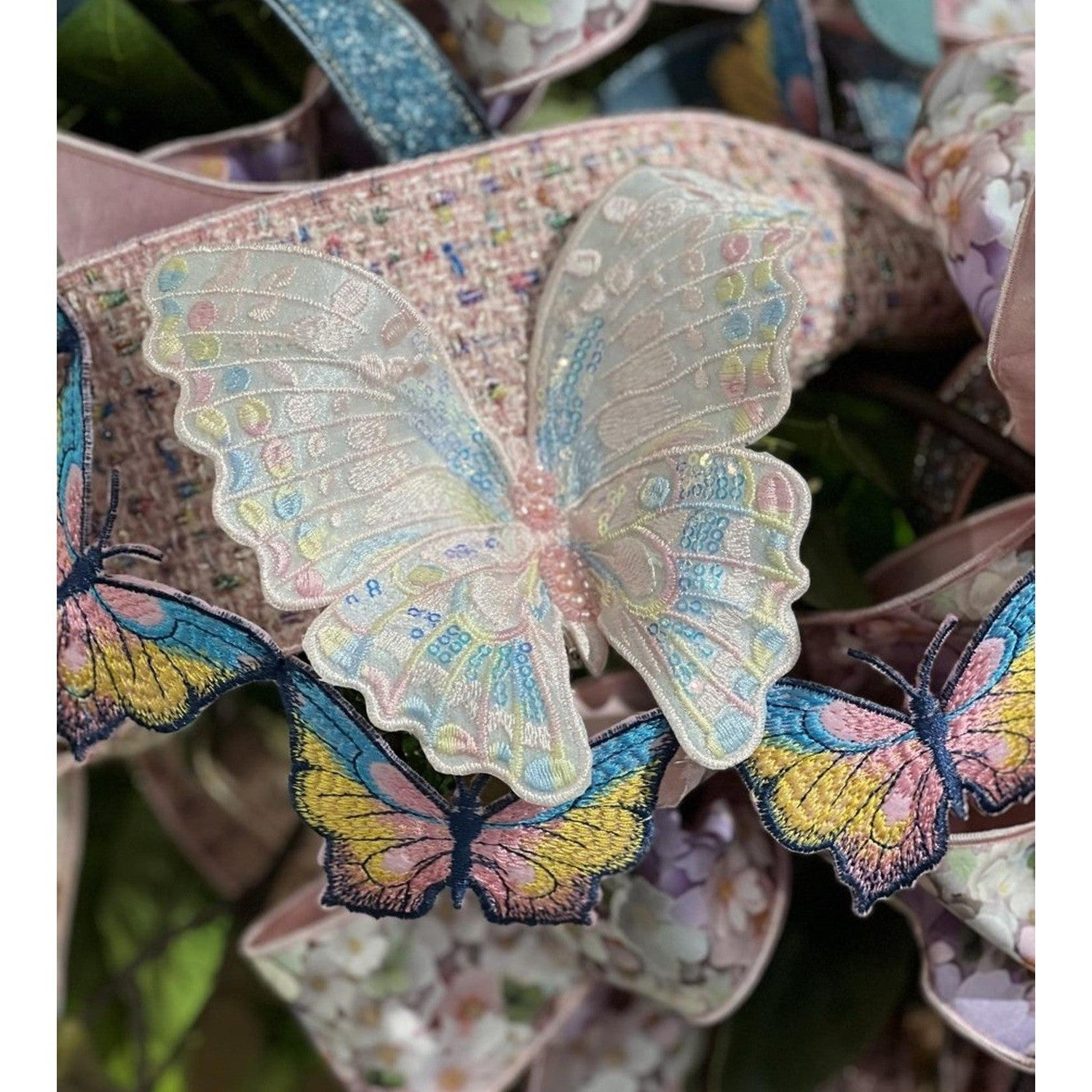 6" Embroidery Pastel Butterfly Clip: Pink