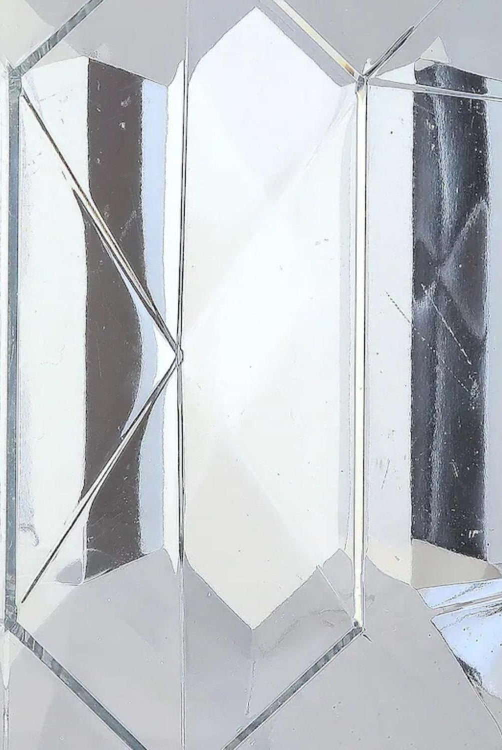 6.5" Acrylic Oval Jewel Ornament: Clear