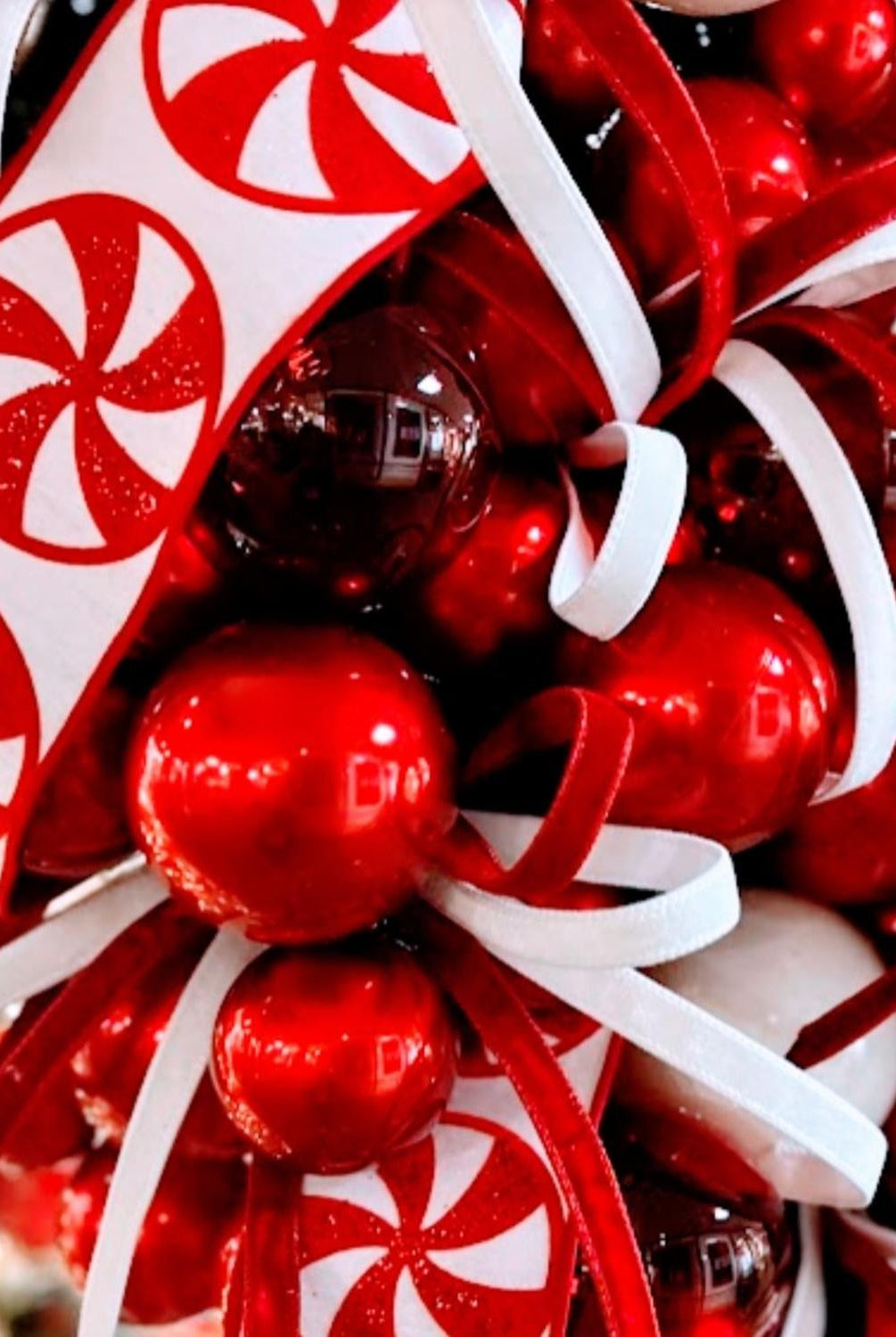 .75" Velvet Luster Ribbon: Red (10 Yards)