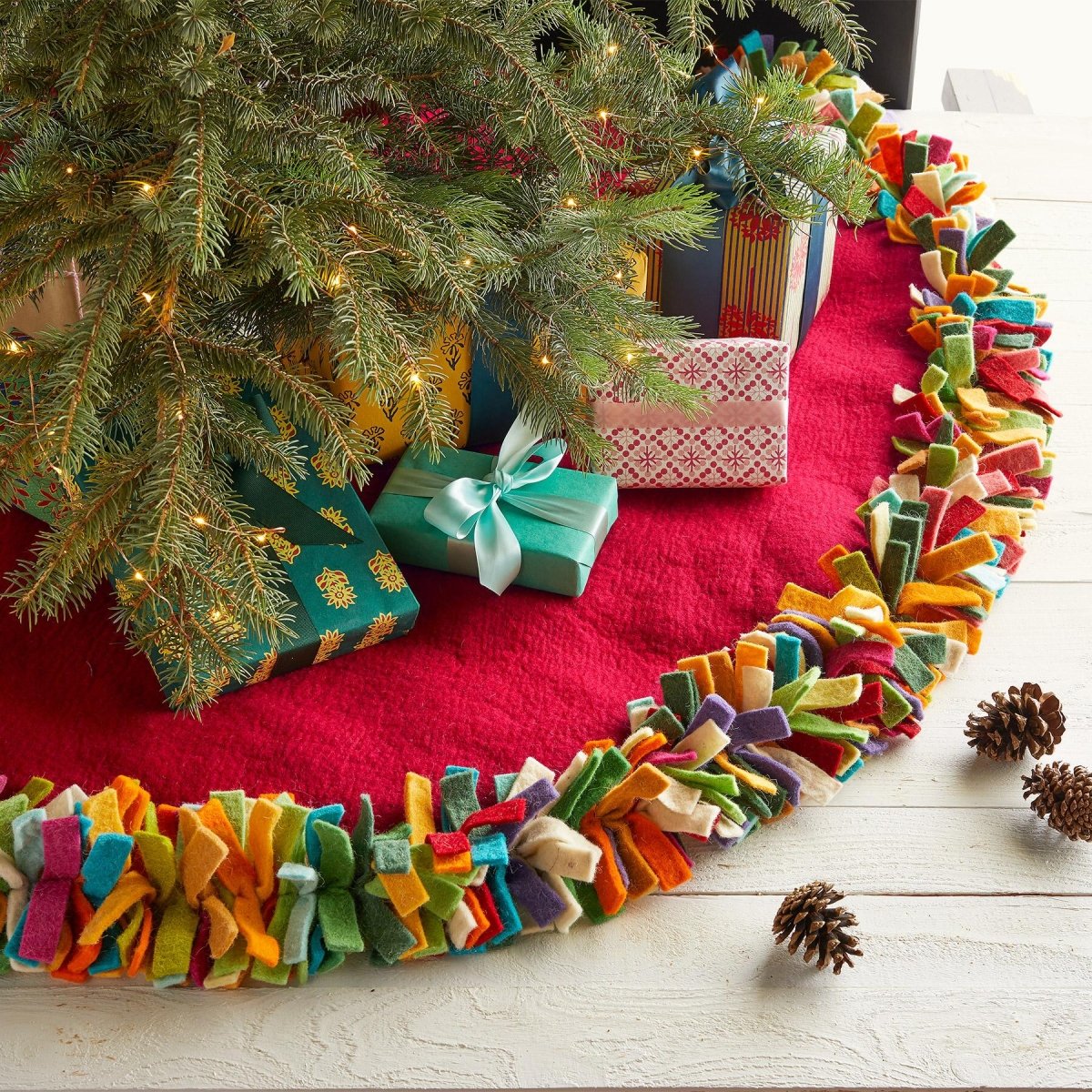 Shop For Handmade Felt Multicolor Fringe Border Red Wool Christmas Tree Skirt Arcadia Home