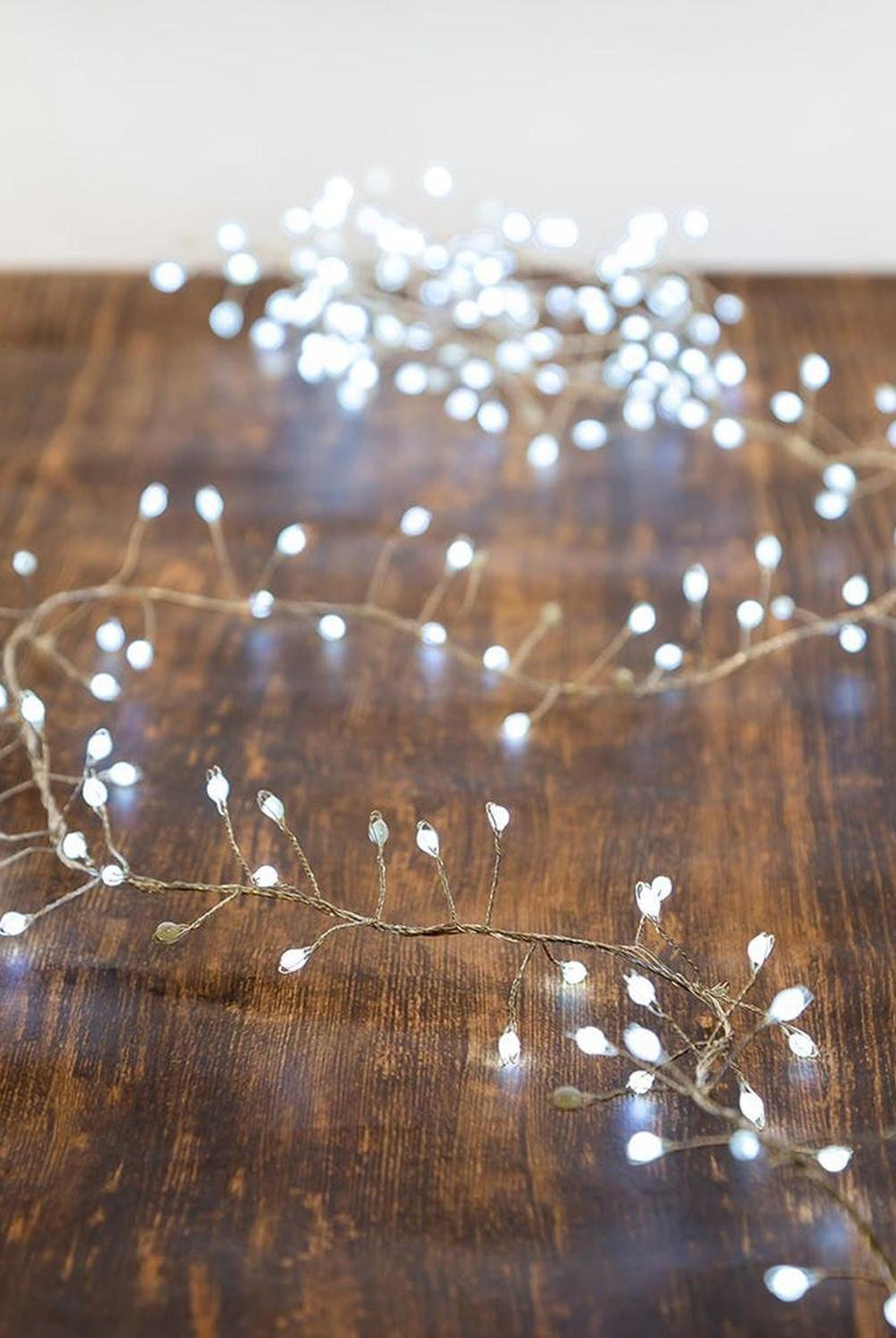 Kurt Adler 300-Light Cluster Garland Cool White LED Twinkle Lights