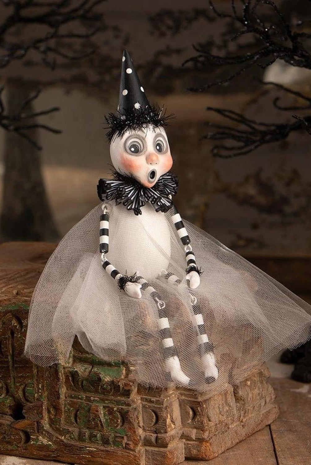 Party Ghost Sitter Halloween Figurine