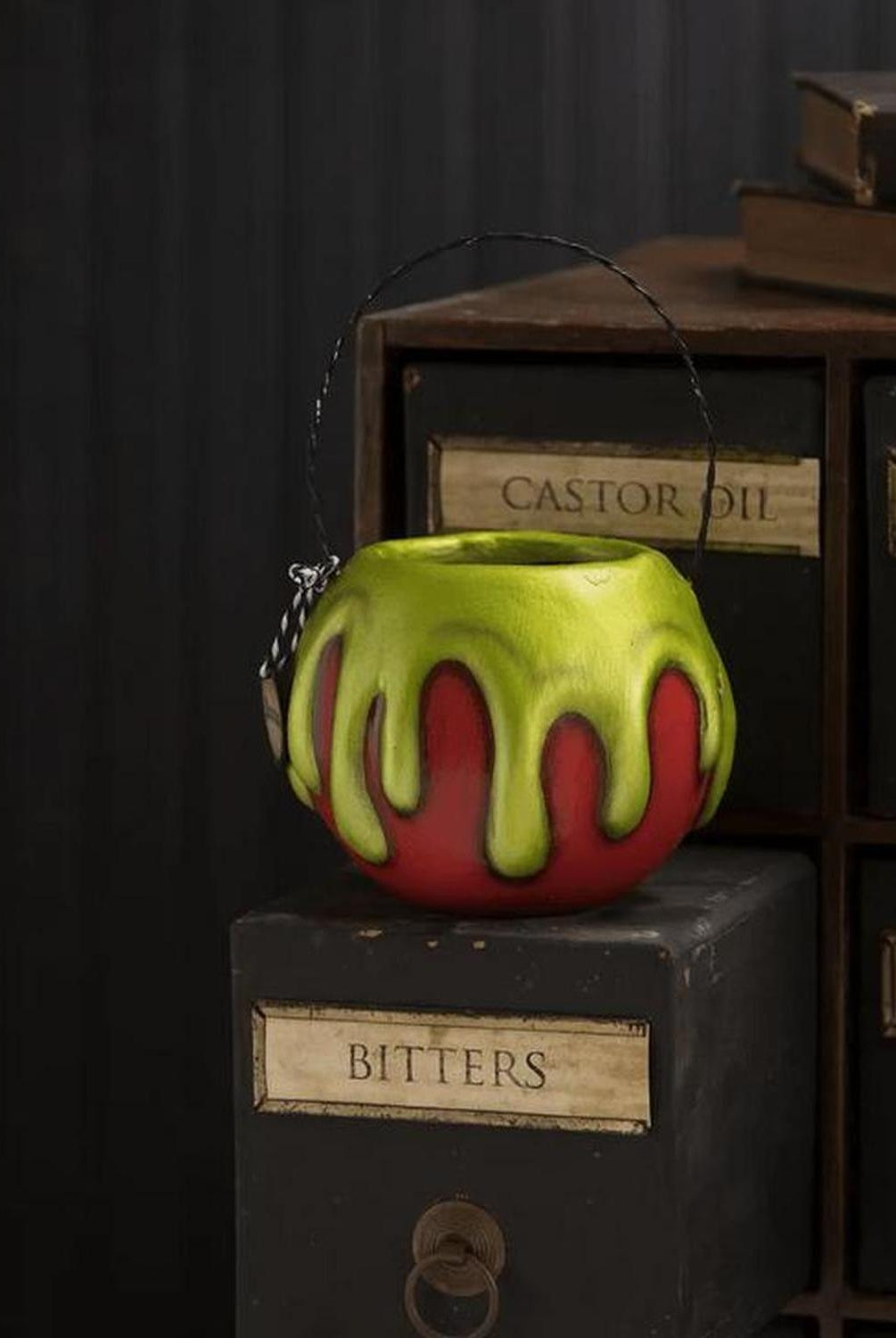 Small Red Apple Green Poison Bucket