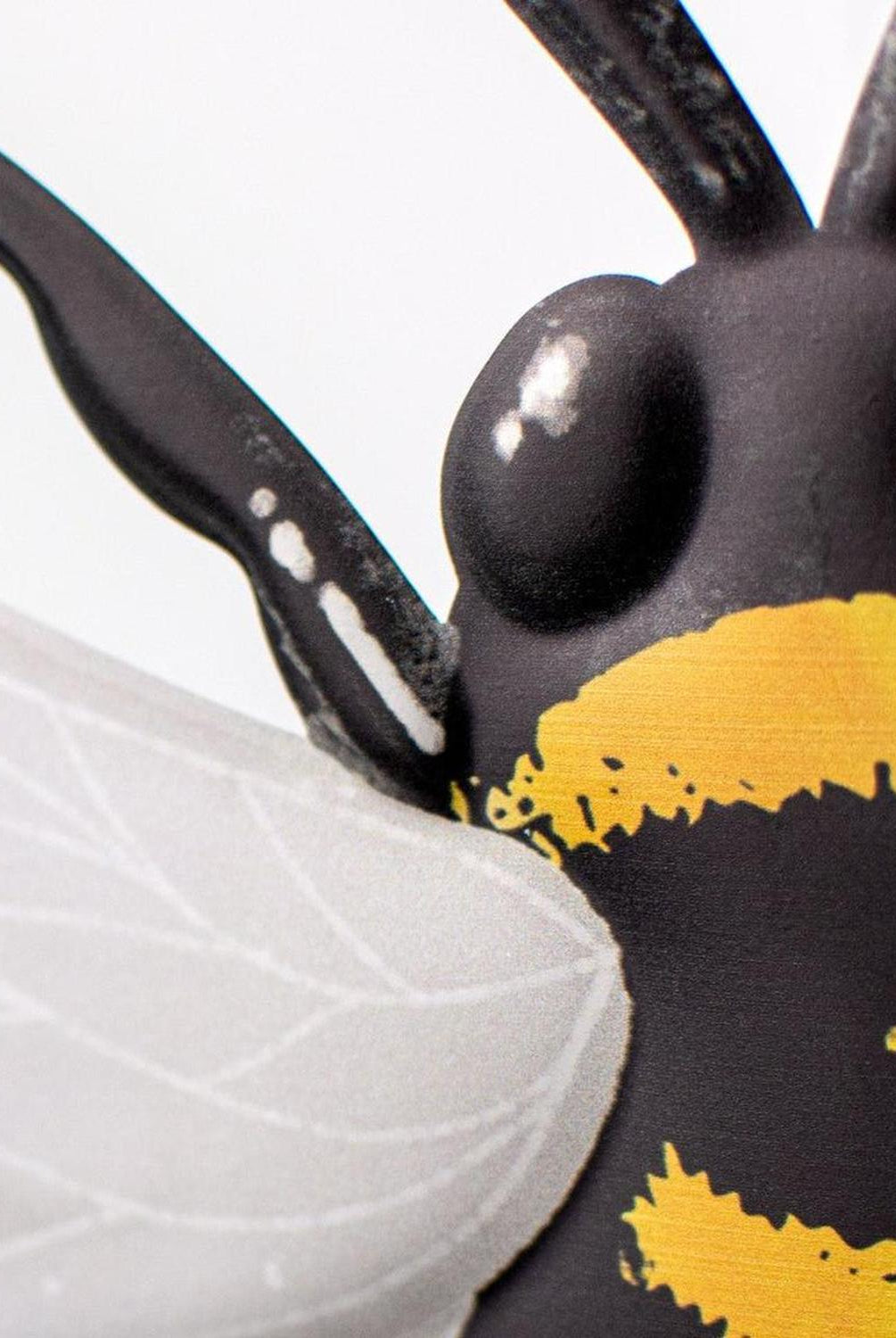 12" Metal Embossed Bee Hanger: White