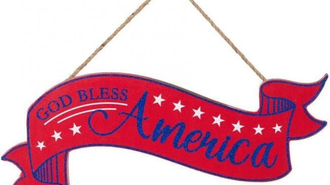 10 Easy Ideas to Add Americana Patriotic Decor to Your Home - Michelle's aDOORable Creations