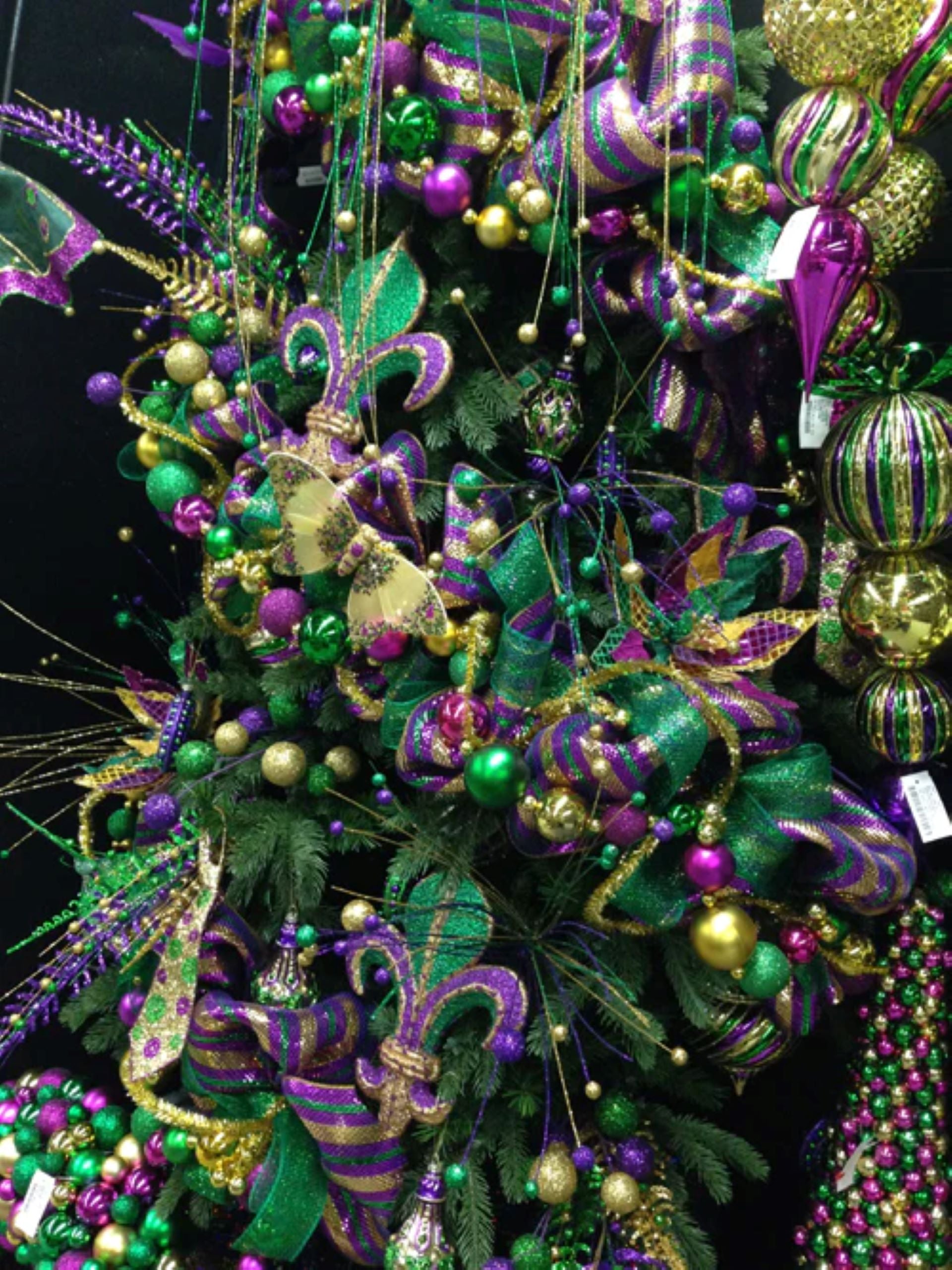 Mardi Gras - Michelle's aDOORable Creations
