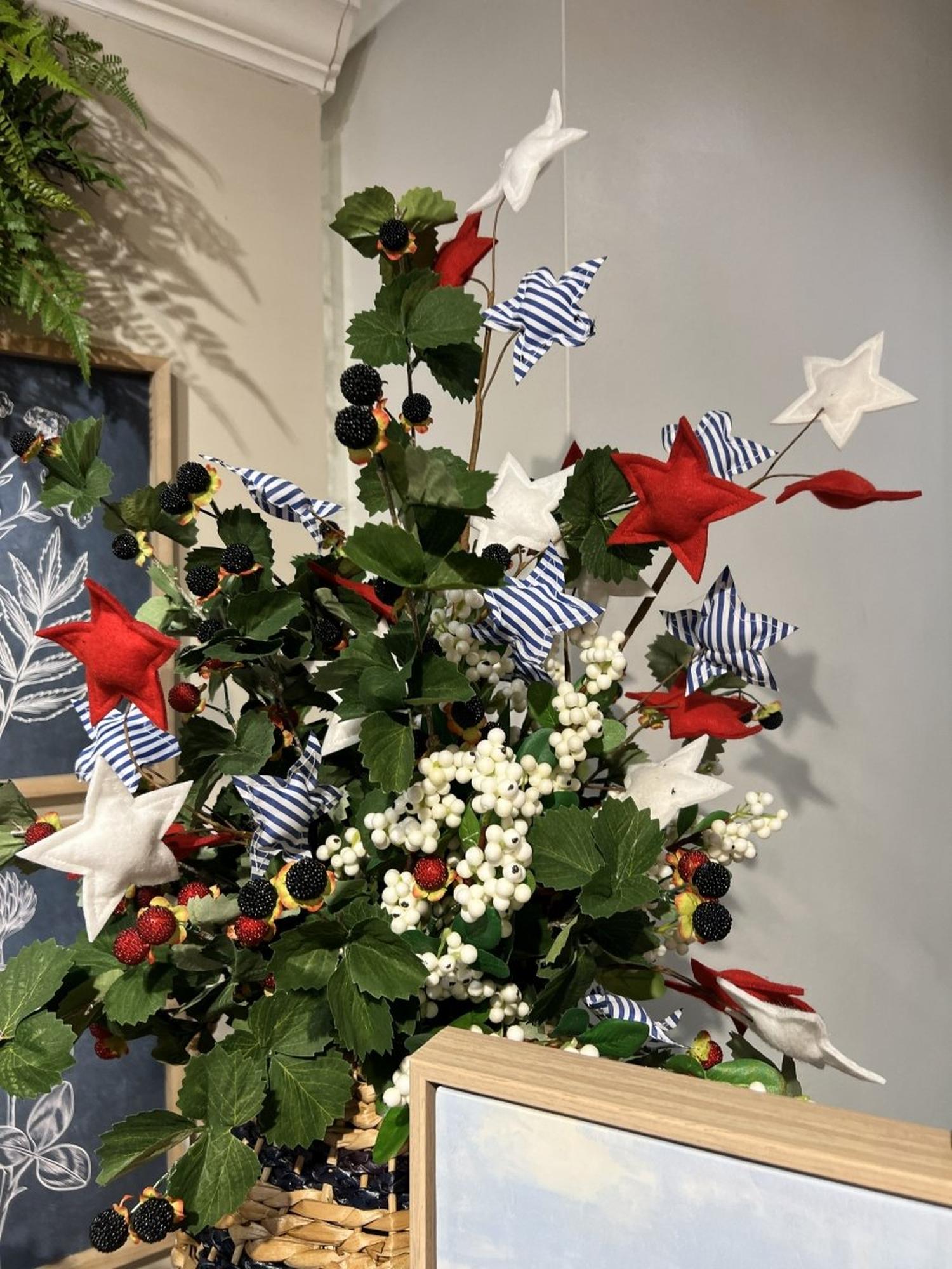 28" Red White and Blue Star Spray