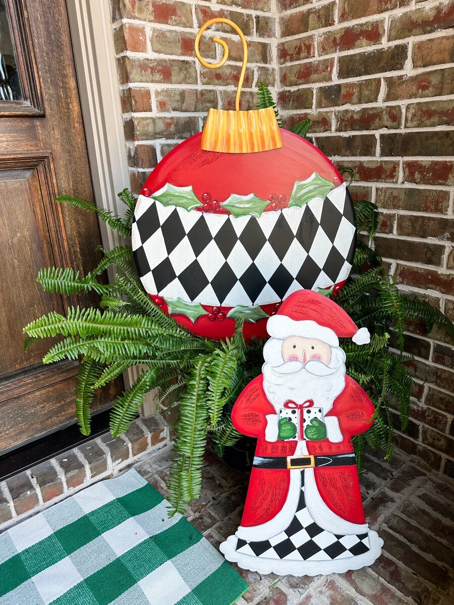 Shop For 30in Metal Elegant Santa (Stake/Hang/Easel)