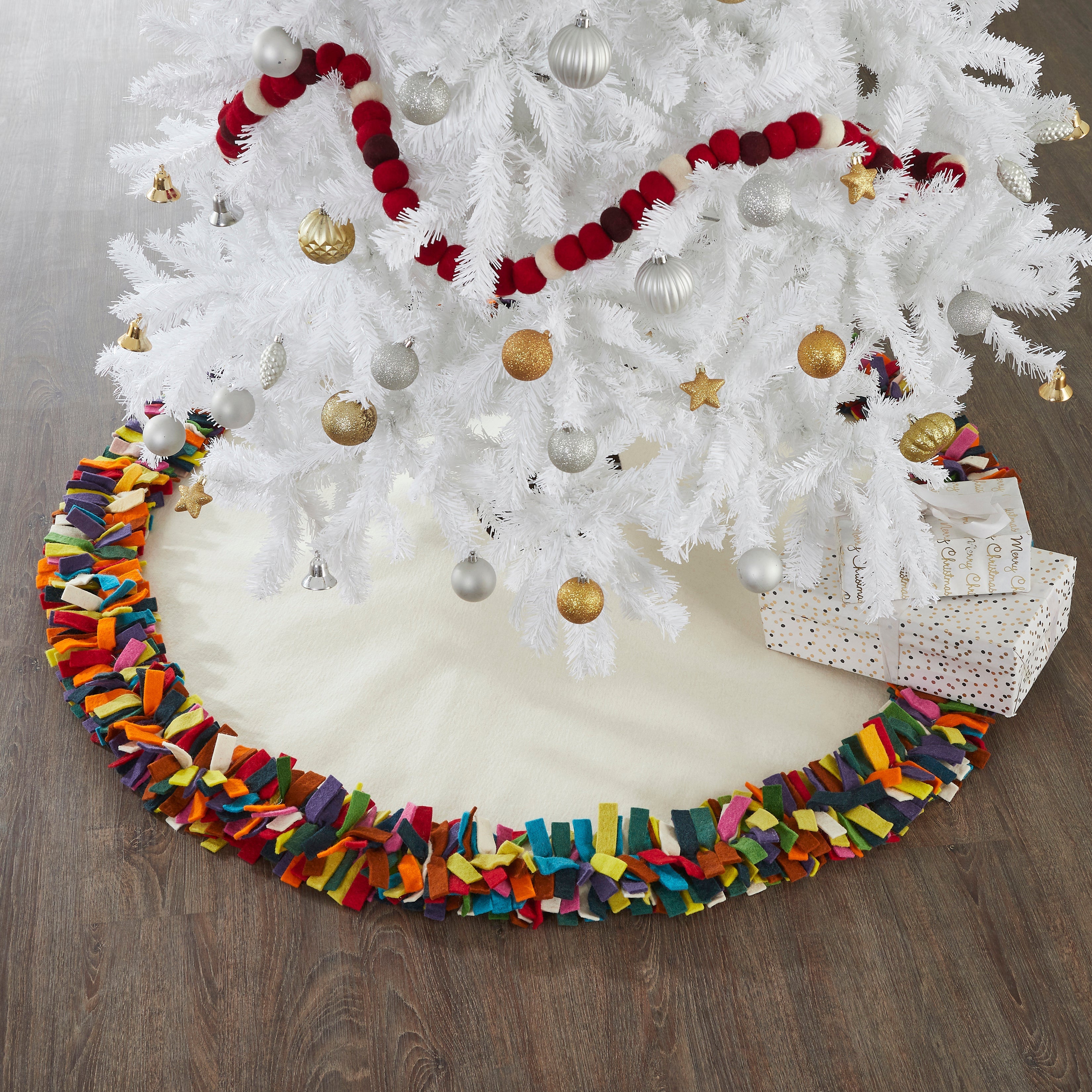 Shop For Multicolor Fringe Border on Cream Tree Skirt