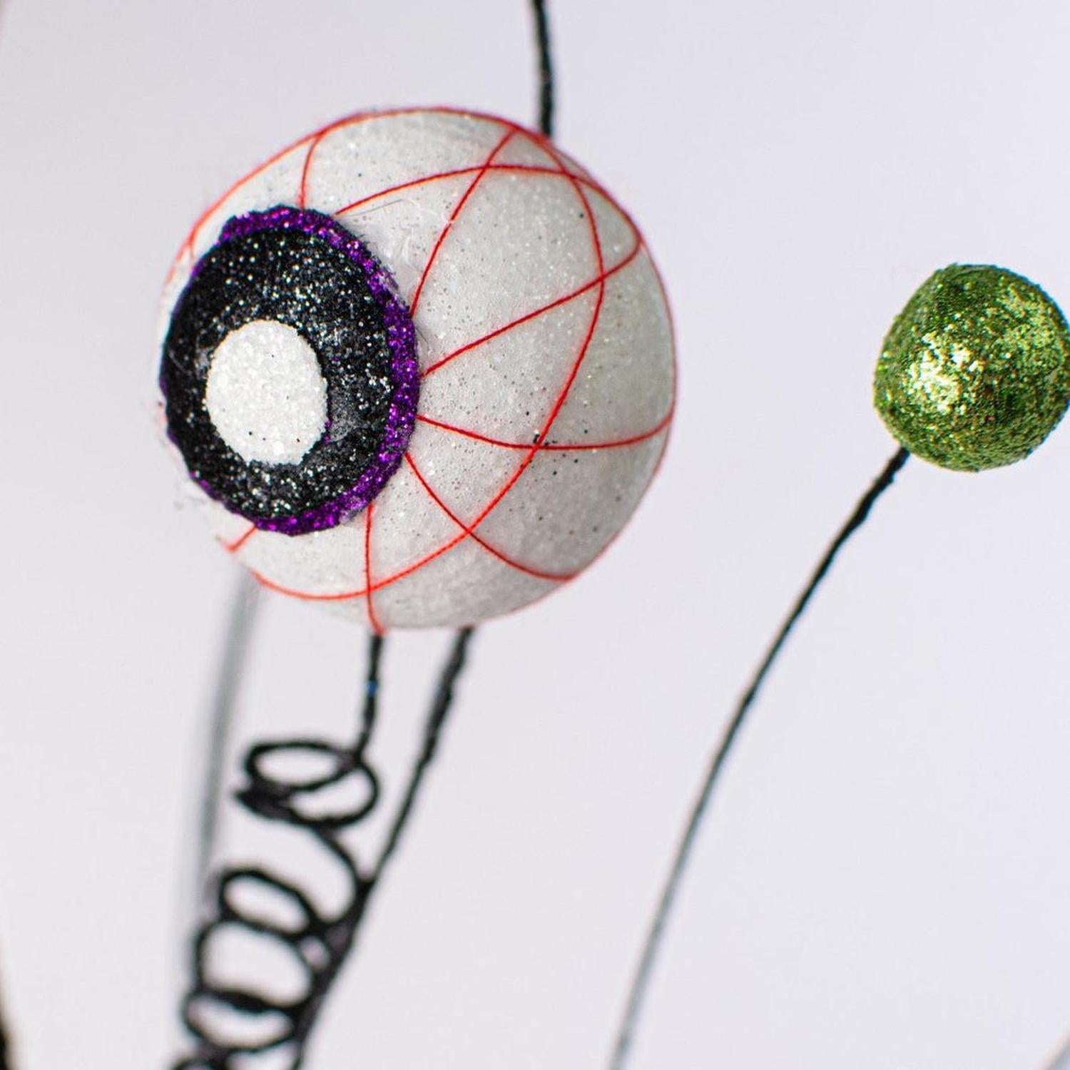 29" Glitter Eyeball Spray